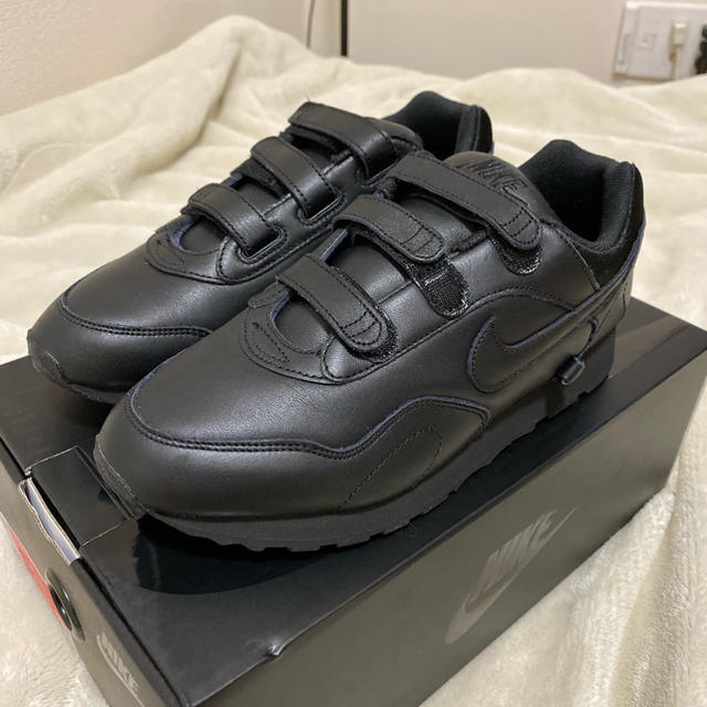 Comme des Garçons x Nike Outburst 25cm