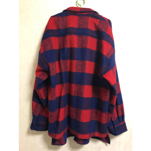 whiteland blackburn チェックシャツ カワグチジン着用