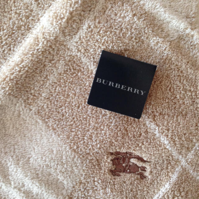BURBERRY(バーバリー)のBurberry タオルハンカチ レディースのファッション小物(ハンカチ)の商品写真