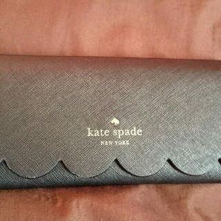 ケイトスペードニューヨーク(kate spade new york)の【値下げ】kate spade 長財布 (財布)