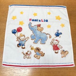 ファミリア(familiar)の【未使用品！】familiar ファミリア★ハンドタオル ハンカチ(その他)