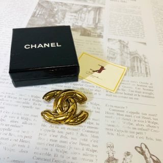 シャネル(CHANEL)の【厳選商品】 正規品　CHANEL  (シャネル ) ブローチ　マトラッセ(ブローチ/コサージュ)