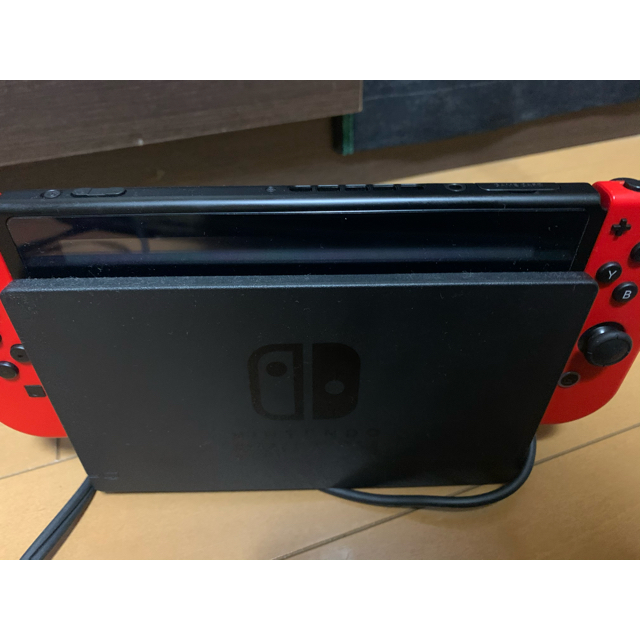 Nintendo Switch(ニンテンドースイッチ)のSwitch スイッチ 本体 エンタメ/ホビーの雑誌(アート/エンタメ/ホビー)の商品写真