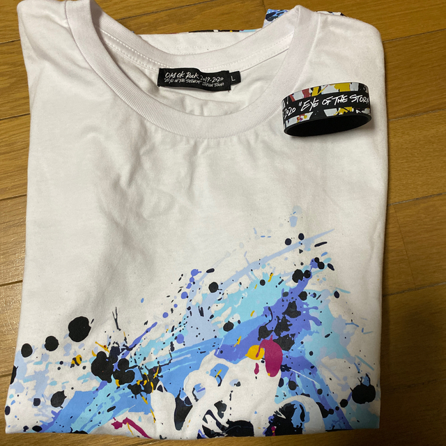 ONE OK ROCK(ワンオクロック)のワンオク　Eye of the Storm JAPAN TOUR Ｔ　リストバン エンタメ/ホビーのタレントグッズ(ミュージシャン)の商品写真