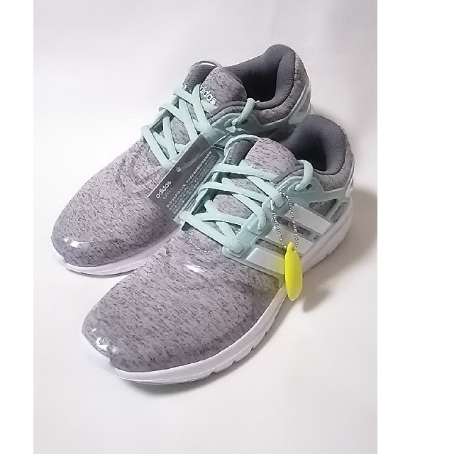 adidas(アディダス)の
定8295円限定!アディダスエナジークラウド新品スニーカー入手困難モデル


 レディースの靴/シューズ(スニーカー)の商品写真