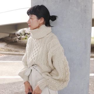 ステュディオス(STUDIOUS)のHAND CABLE SHORT KNIT TOPS clane(ニット/セーター)