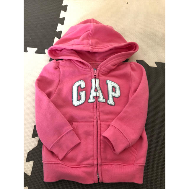 GAP(ギャップ)のギャップ パーカー 80 キッズ/ベビー/マタニティのベビー服(~85cm)(ジャケット/コート)の商品写真