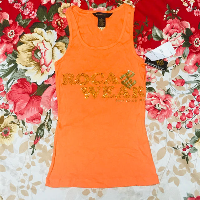 ★ROCA WEAR ロカウェア★タンクトップ★金色スタッズロゴ★海外Bガール