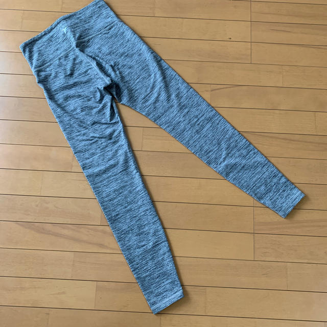 Old Navy(オールドネイビー)のOLD NAVY ACTIVE  GO-DRY レギンス　グレー スポーツ/アウトドアのトレーニング/エクササイズ(ヨガ)の商品写真