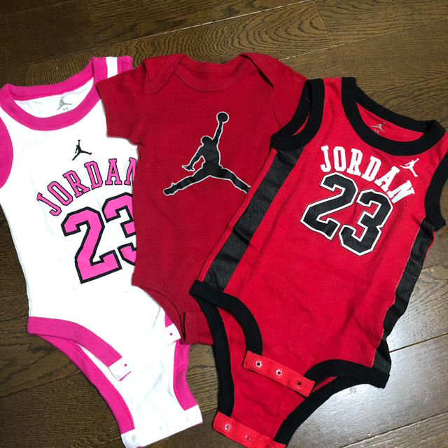 NIKE(ナイキ)のJORDAN ベビー服 3着セット キッズ/ベビー/マタニティのベビー服(~85cm)(ロンパース)の商品写真