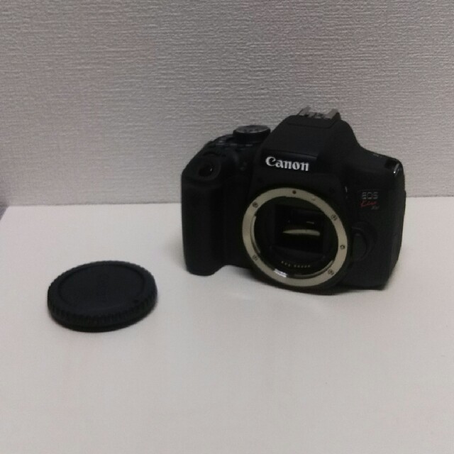 Canon(キヤノン)のEOS Kiss X8i ボディ スマホ/家電/カメラのカメラ(デジタル一眼)の商品写真
