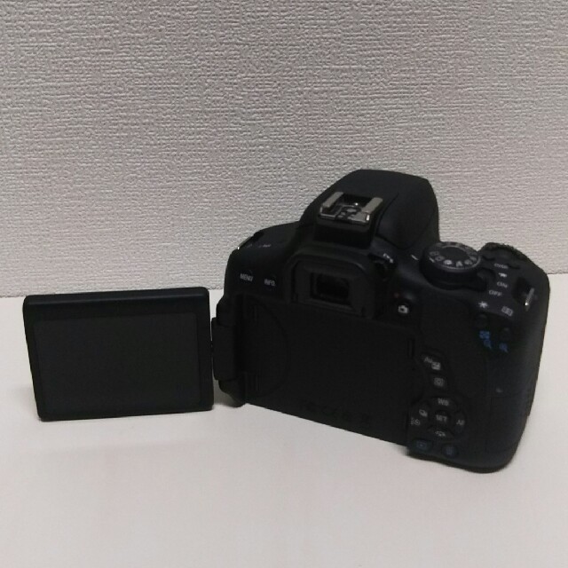 Canon(キヤノン)のEOS Kiss X8i ボディ スマホ/家電/カメラのカメラ(デジタル一眼)の商品写真