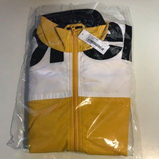 シュプリーム(Supreme)のS 金 Supreme Shoulder Logo Track Jacket(ナイロンジャケット)