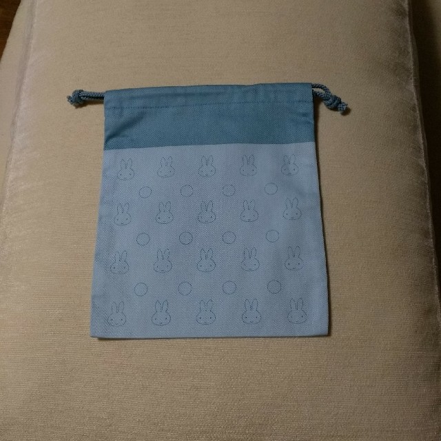ミッフィー巾着 ハンドメイドのキッズ/ベビー(外出用品)の商品写真