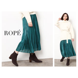 ロペ(ROPE’)のROPÉ mademoiselle シャイニーサテンプリーツスカート(ロングスカート)