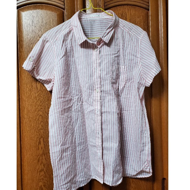 GU(ジーユー)のボタン付きシャツ Yシャツ ブラウス レディースのトップス(シャツ/ブラウス(半袖/袖なし))の商品写真