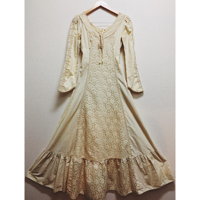 GUNNE SAX(ガニーサックス)の黒タグ初期 gunee sax70s 生成り cotton race frill レディースのワンピース(ロングワンピース/マキシワンピース)の商品写真