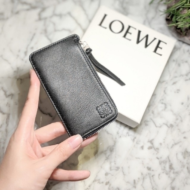 新品】LOEWE フラグメントケース カード/コインケース ゴールド ...