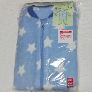 ユニクロ(UNIQLO)の新品　UNIQLOマイクロフリースオールインワン長袖水色星柄70cm(ロンパース)