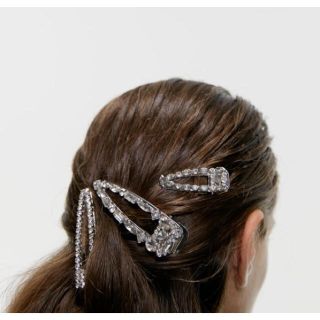 ザラ(ZARA)のラインストーンヘアクリップセットZARA新品(バレッタ/ヘアクリップ)