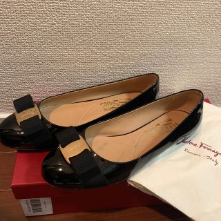 サルヴァトーレフェラガモ(Salvatore Ferragamo)のフェラガモ VARINA(バレエシューズ)