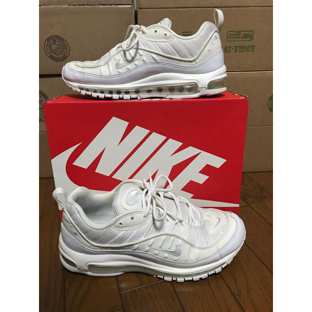 NIKE(ナイキ)のnike airmax98 28.5cm メンズの靴/シューズ(スニーカー)の商品写真