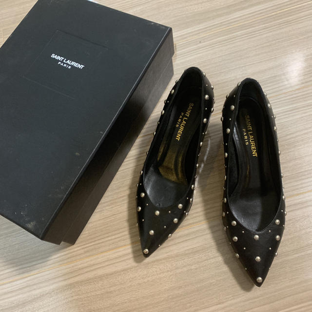 Saint Laurent(サンローラン)のパンプス 黒 サンローラン パンプス スタッズ 35 レディースの靴/シューズ(ハイヒール/パンプス)の商品写真