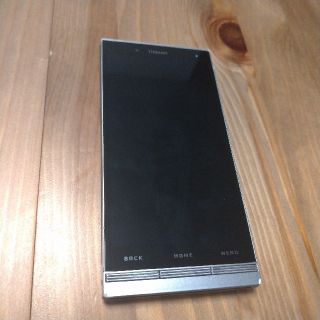 エーユー(au)のURBANO L02 KYY22 au 中古品(スマートフォン本体)