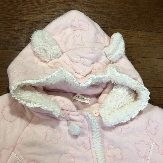 coeur a coeur(クーラクール)のクーラクール　うさみみ　コート  アウター　95 キッズ/ベビー/マタニティのキッズ服女の子用(90cm~)(コート)の商品写真