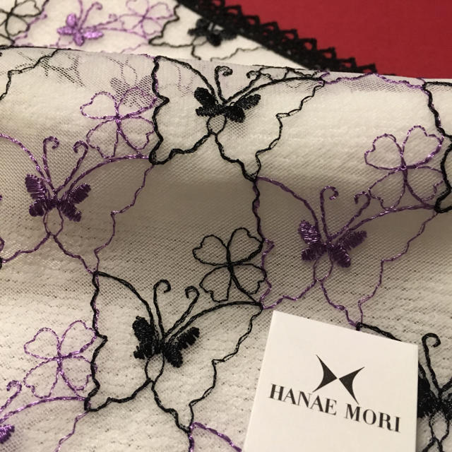 HANAE MORI(ハナエモリ)のHANAE MORI ハンカチ 蝶 レディースのファッション小物(ハンカチ)の商品写真