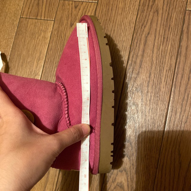 UGG(アグ)のUgg キッズ/ベビー/マタニティのキッズ靴/シューズ(15cm~)(ブーツ)の商品写真