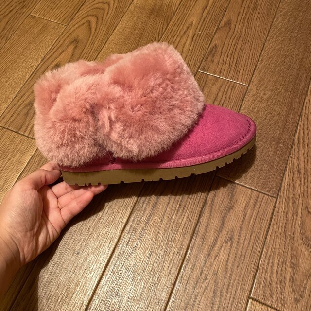 UGG(アグ)のUgg キッズ/ベビー/マタニティのキッズ靴/シューズ(15cm~)(ブーツ)の商品写真