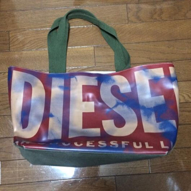 DIESEL(ディーゼル)のディーゼル＊ロゴビッグトート レディースのバッグ(トートバッグ)の商品写真