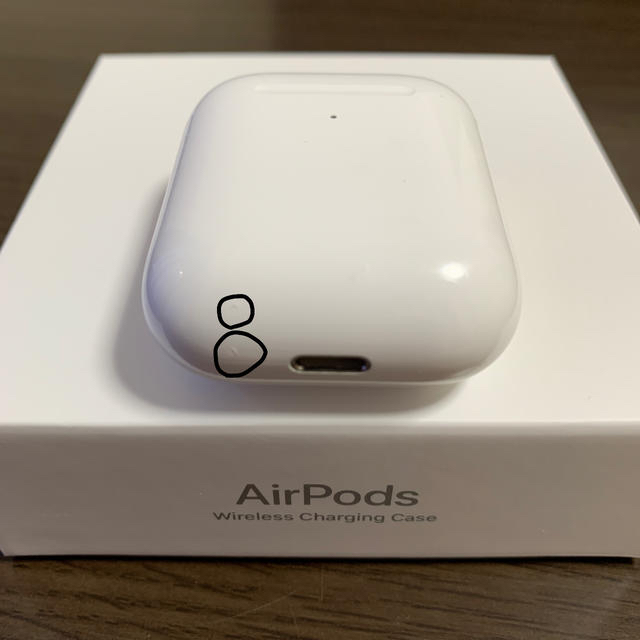 Apple(アップル)のApple AirPods with Wireless Charging Cas スマホ/家電/カメラのオーディオ機器(ヘッドフォン/イヤフォン)の商品写真
