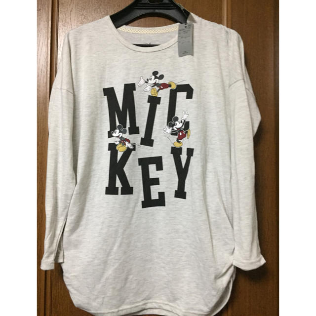 Disney(ディズニー)のミッキーロングTシャツ レディースのトップス(カットソー(長袖/七分))の商品写真