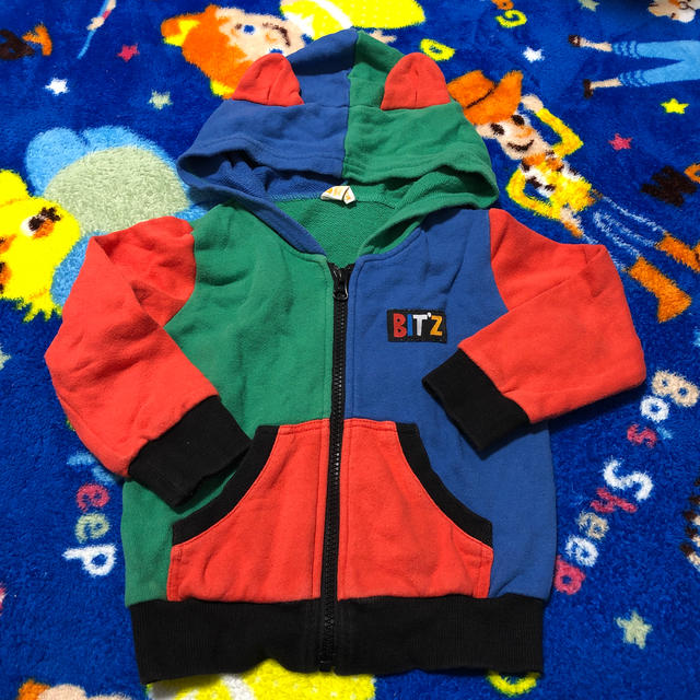 Bit'z(ビッツ)のbit'z☆耳付きフードジップアップパーカー☆90 キッズ/ベビー/マタニティのキッズ服男の子用(90cm~)(ジャケット/上着)の商品写真