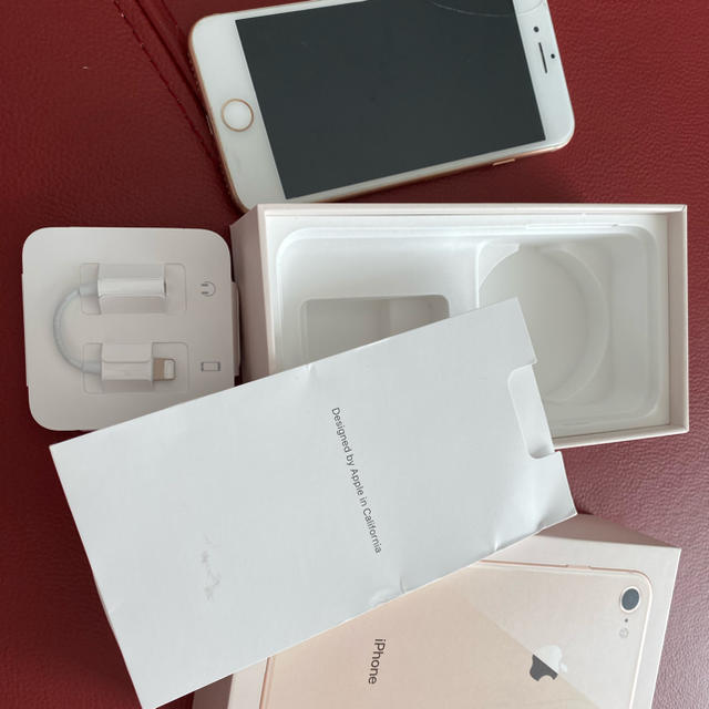 iPhone8 GOLD256GB