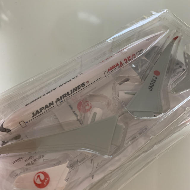 JAL(日本航空)(ジャル(ニホンコウクウ))のJAL 模型 AIRBUS A350 エンタメ/ホビーのおもちゃ/ぬいぐるみ(模型/プラモデル)の商品写真