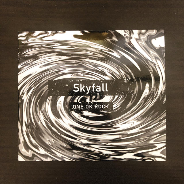 ONE OK ROCK(ワンオクロック)のONE OK ROCK Sky fall エンタメ/ホビーのCD(ポップス/ロック(邦楽))の商品写真