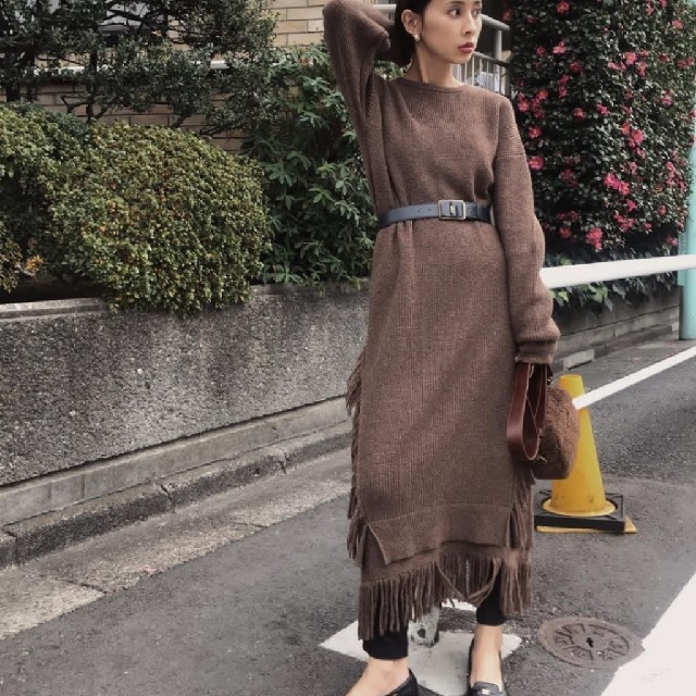 Ameri VINTAGE(アメリヴィンテージ)のAMERI OVER FRINGE KNIT DRESS レディースのワンピース(ロングワンピース/マキシワンピース)の商品写真