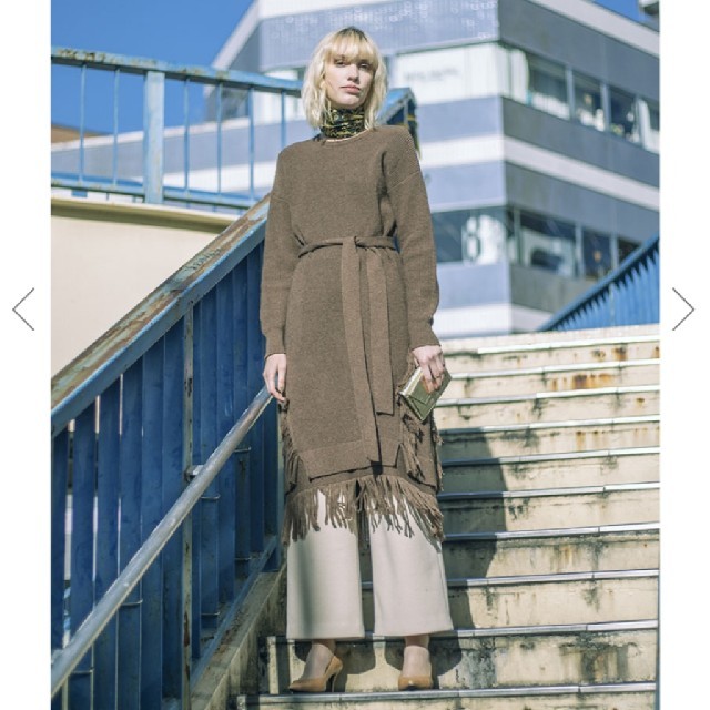 Ameri VINTAGE(アメリヴィンテージ)のAMERI OVER FRINGE KNIT DRESS レディースのワンピース(ロングワンピース/マキシワンピース)の商品写真