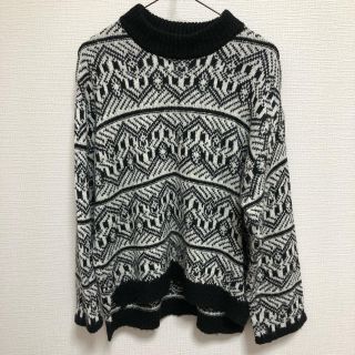 アズールバイマウジー(AZUL by moussy)の美品　AZUL アズール　おしゃれ　ニット　白黒　送料込み(ニット/セーター)