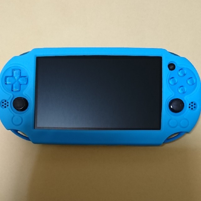 PlayStation Vita(プレイステーションヴィータ)の【動作OK＋カバー＋メモカ】PSvita 2000 アクアブルー エンタメ/ホビーのゲームソフト/ゲーム機本体(携帯用ゲーム機本体)の商品写真