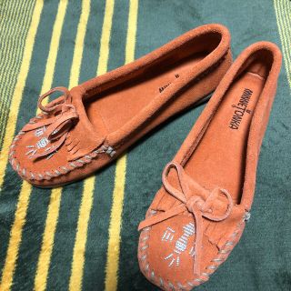 Minnetonka(オレンジ/橙色系)のフリマアイテム一覧 Minnetonka(オレンジ/橙色系)のフリマアイテム一覧