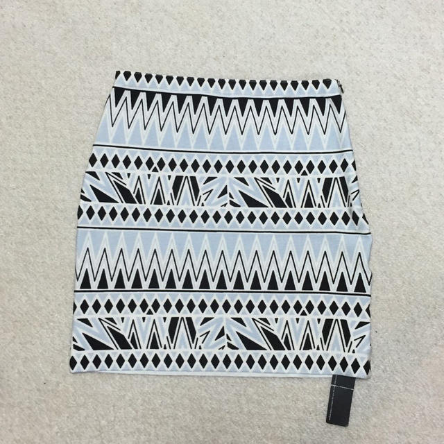 MURUA(ムルーア)のムルーア 新品未使用 タイトスカート レディースのスカート(ミニスカート)の商品写真
