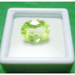 《GEM》ライトグリーンスピネル 4.8ct (Synthetic)ケース付(その他)