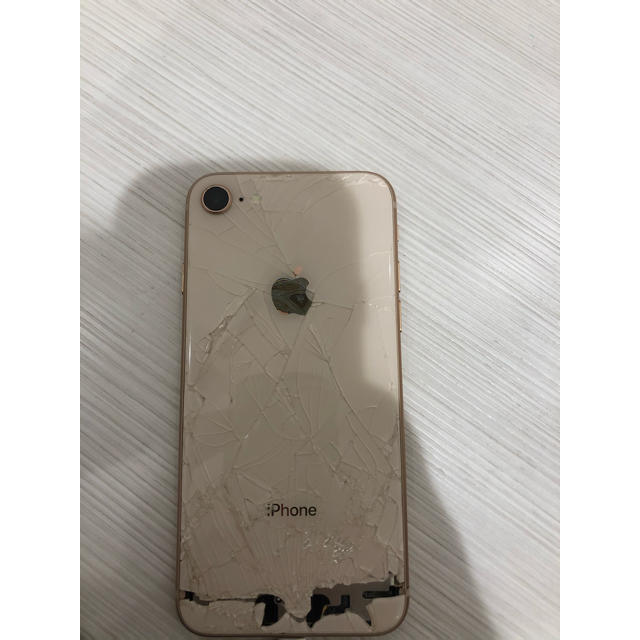 iPhone8（64GB）ジャンク品