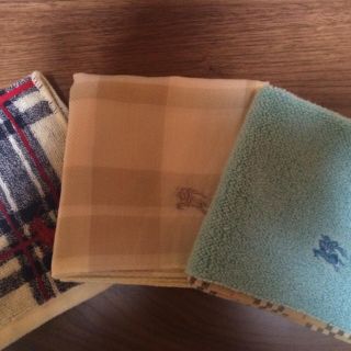 バーバリー(BURBERRY)のマーチ様専用ページ★真ん中ハンカチのみ(ハンカチ)