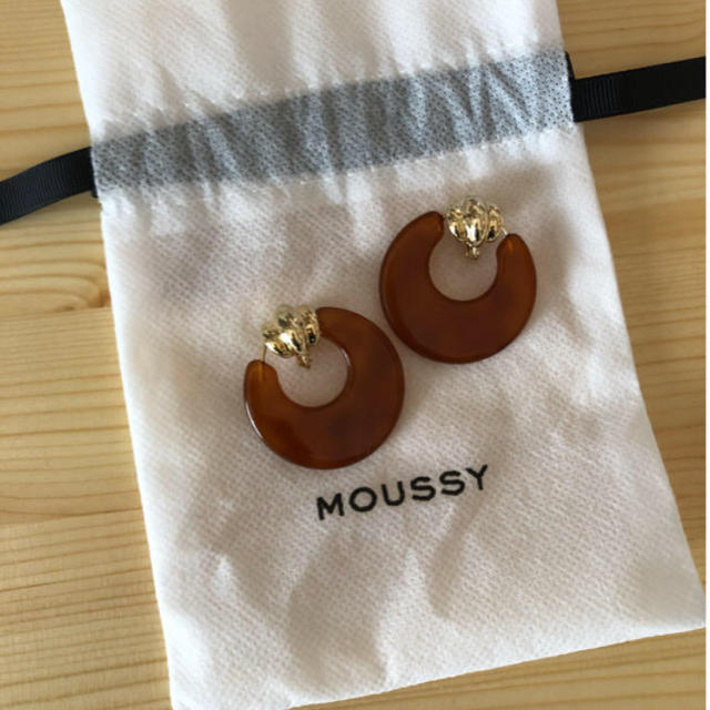 moussy(マウジー)の【値下げ】moussy イヤリング レディースのアクセサリー(イヤリング)の商品写真