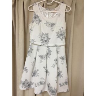 アラマンダ 花柄ワンピース ワンピースの通販 100点以上 Allamandaのレディースを買うならラクマ アラマンダ 花柄ワンピース ワンピースの通販 100点以上 Allamandaのレディースを買うならラクマ